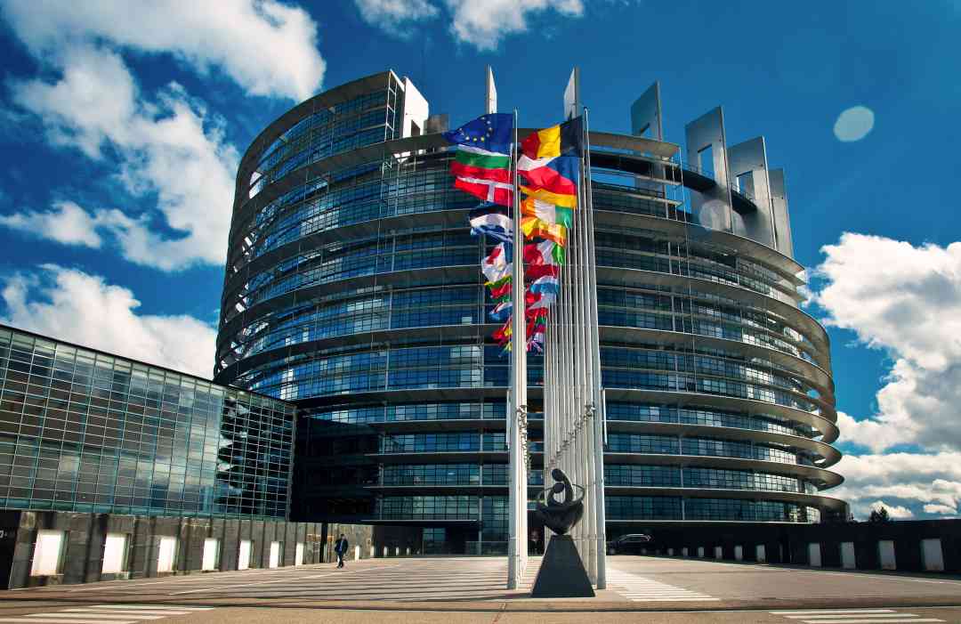 Tirocini retribuiti (Robert Schuman) presso il Parlamento Europeo - Prossima scadenza 31 Maggio