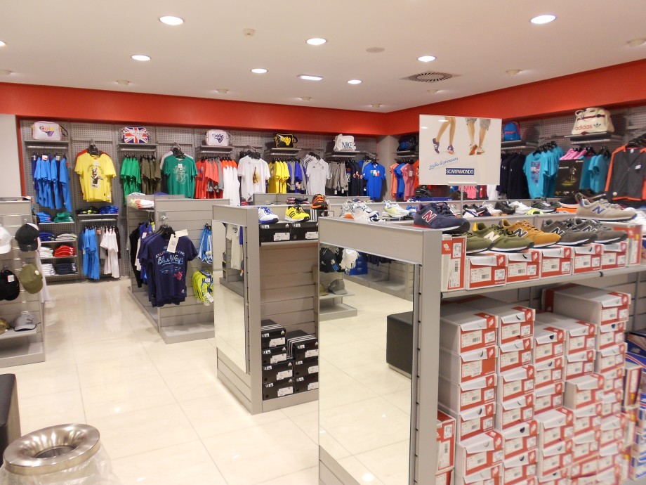 SCARPAMONDO RICERCA ADDETTI/E /SPECIALISTA VENDITA A PONTEDERA